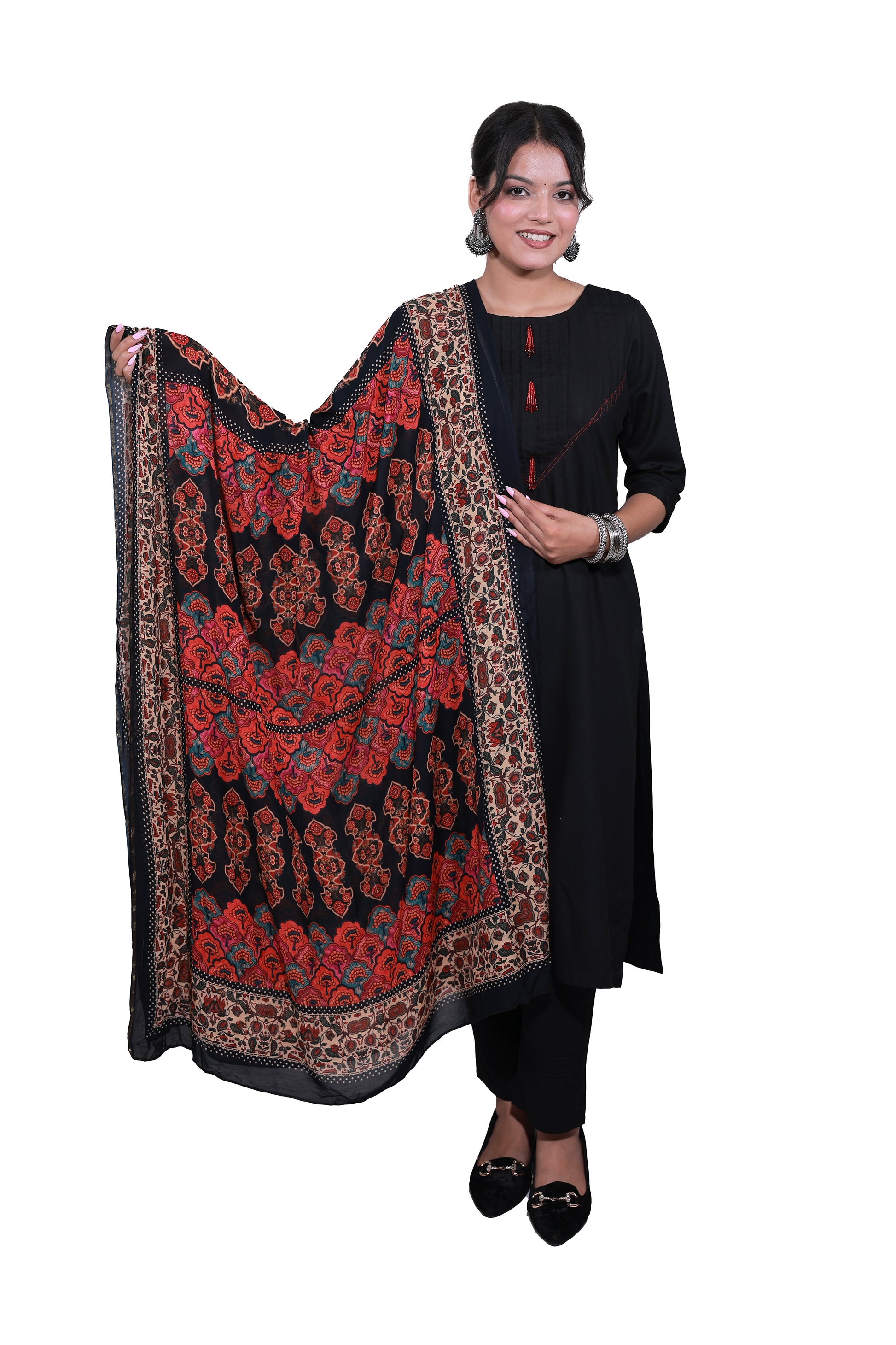 A woman standing in Noor-E-Nazakat black rayon kurta set with Pintuk neck & digital print dupatta by Simroz
