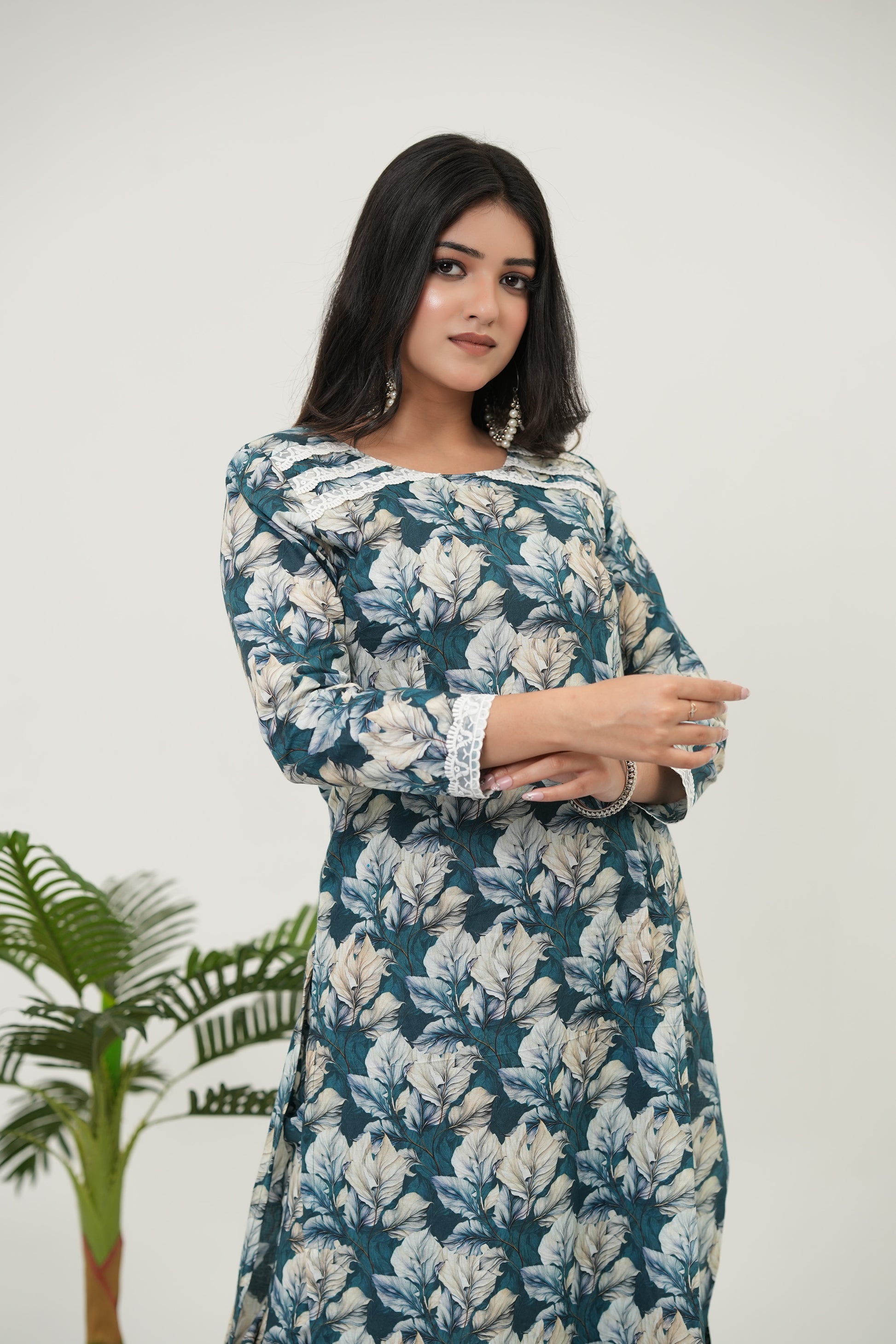 3/4 sleeve cotton cambric kurta set with vibrant teal foliage and delicate floral designs - Simroz.