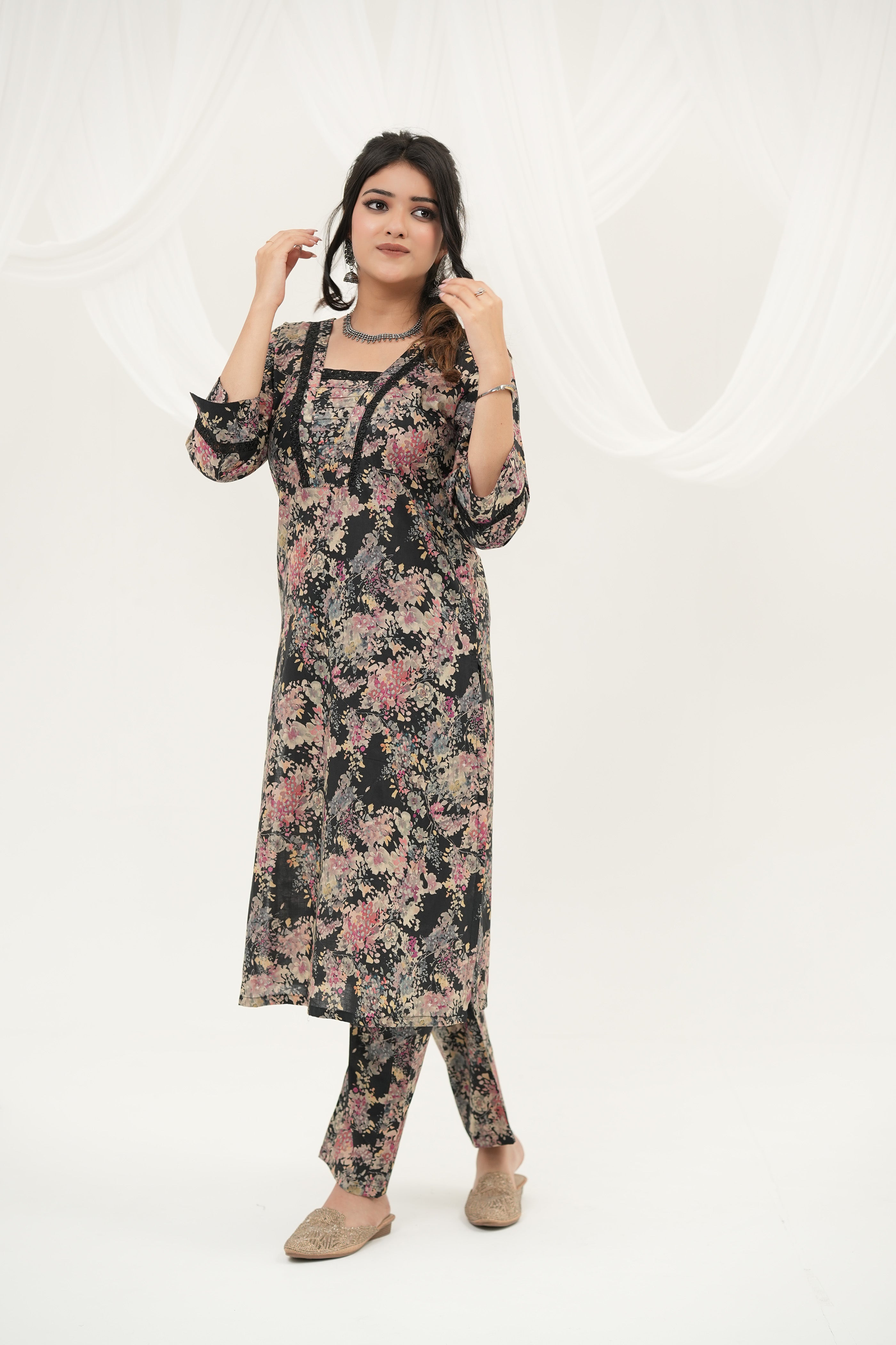 SIMROZ Twilight Bloom kurta set in soft cotton cambric with digital floral print, 3/4 sleeves, and straight fit.