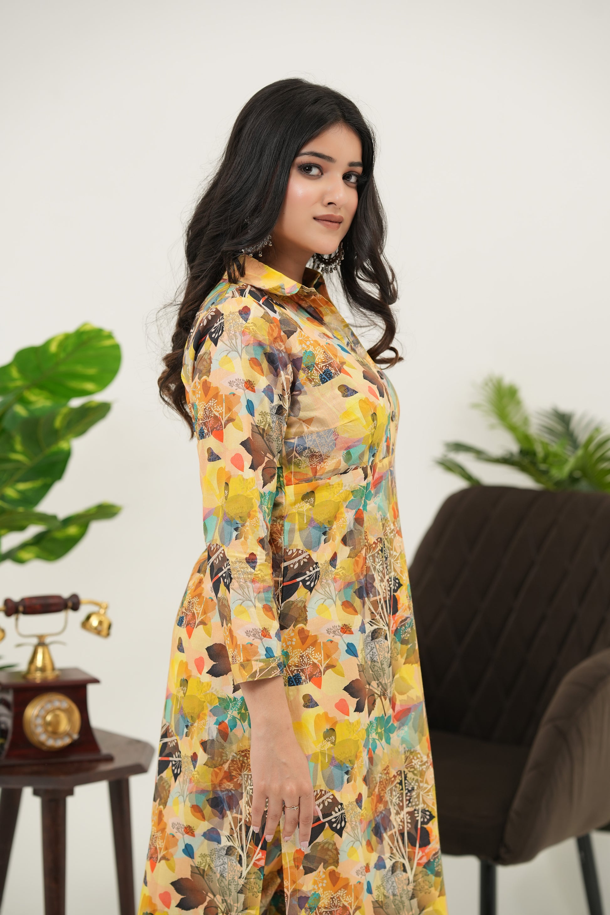 SIMROZ Sunlit Canopy digital print kurta set featuring painterly florals, soft breathable cotton cambric fabric, 3/4 sleeves, and a straight-fit silhouette perfect for summer, side view.