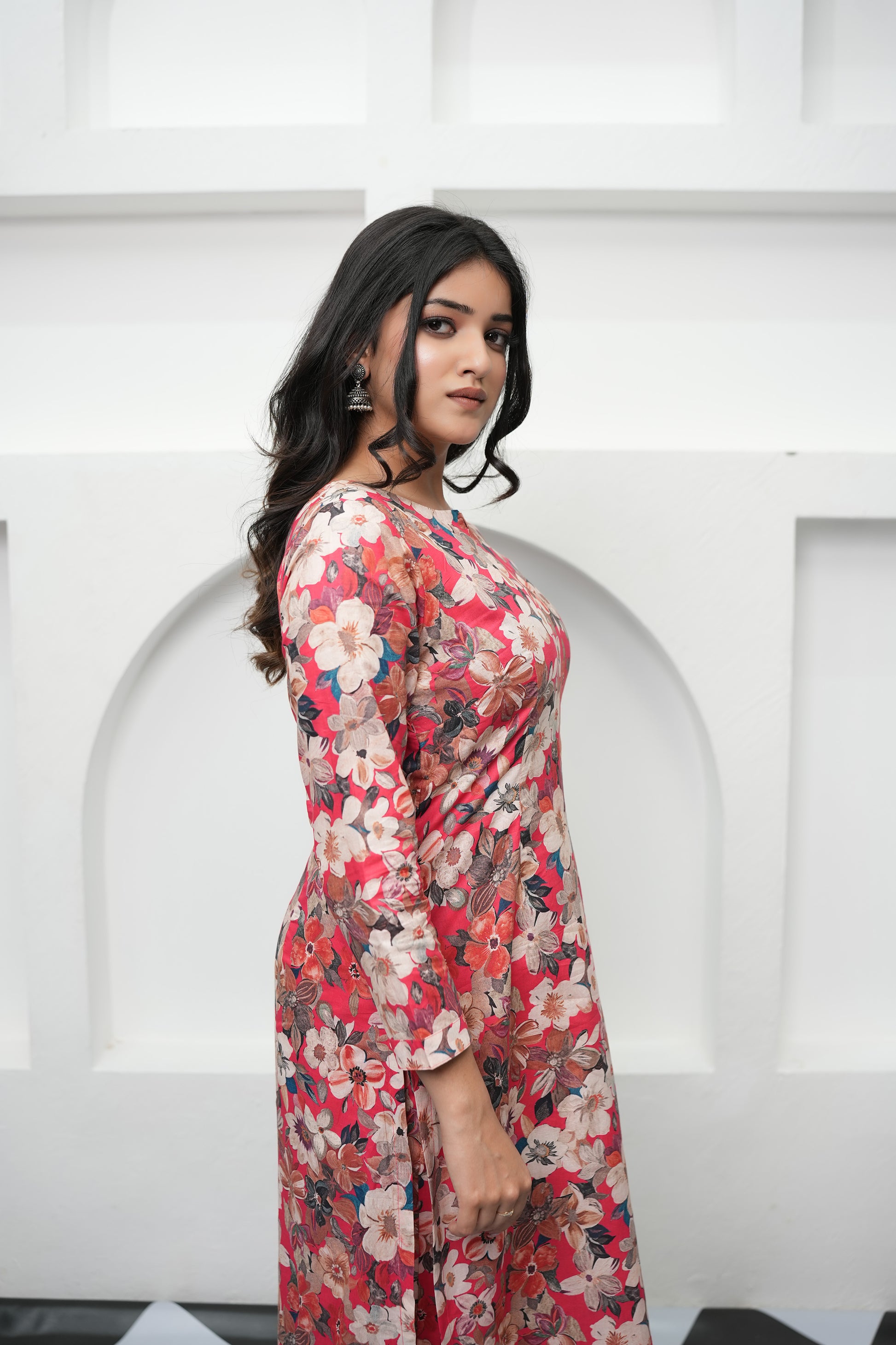 Stylish SIMROZ Scarlet Bloom digital printed kurta set in vibrant red tones, inspired by fresh floral blooms, side view.