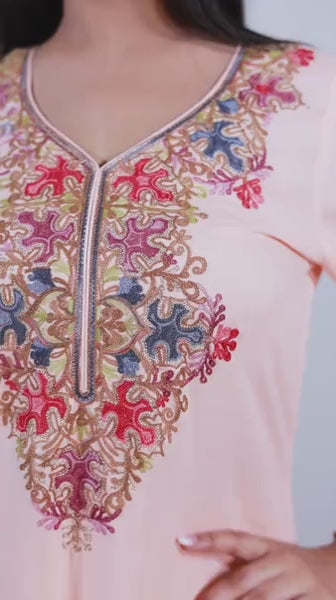 Load video: Gul-e-Kashmir Kurta Set